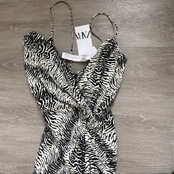 Zara Printed Dress with Draping - Picture 10 of 11